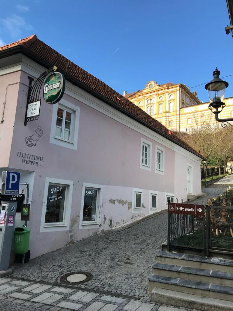 Ferienwohnung Schoen Wohnen Beim Stift Melk Exterior foto